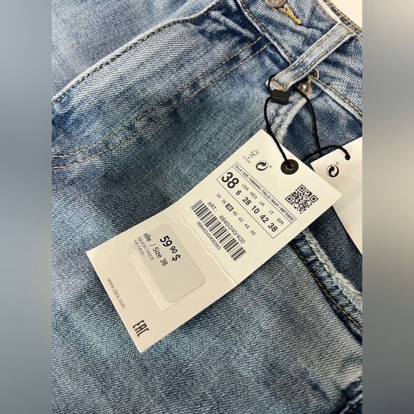 (NEW) Zara High Rise Cropped Flare Jean in size 38 - Picture 6 of 9